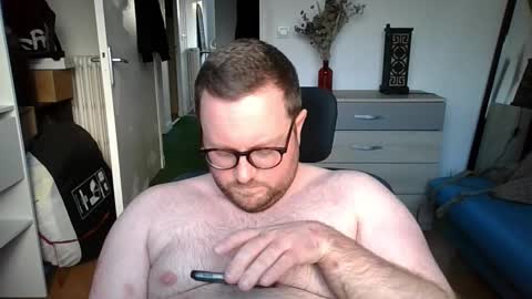 jeuneloup92 online show from January 2026 03:48:02 PM