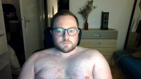 jeuneloup92 online show from January 2026 05:29:02 PM