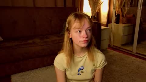 Gwen online show from December 2025 07:26:01 AM