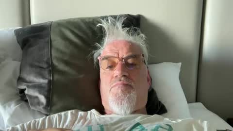 jewlronny online show from April 2026 06:00:02 AM