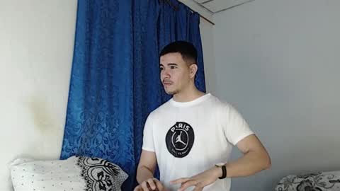 Snapshot of jeycob_happy97 chatting on December 2024 10:33:02 AM Juan David online show from December 2024 10:33:02 AM