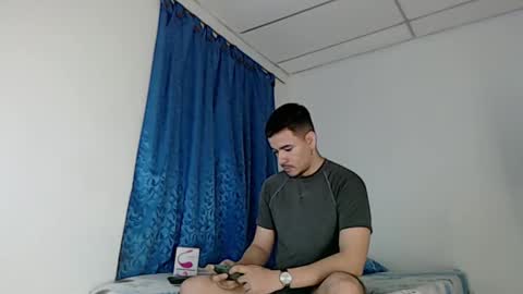 Snapshot of jeycob_happy97 chatting on February 2025 11:19:02 PM Juan David online show from February 2025 11:19:02 PM