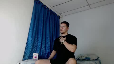 Snapshot of jeycob_happy97 chatting on February 2025 10:59:01 AM Juan David online show from February 2025 10:59:01 AM