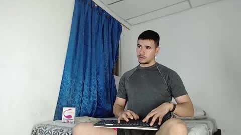 Snapshot of jeycob_happy97 chatting on September 2025 11:05:02 PM Juan David online show from September 2025 11:05:02 PM