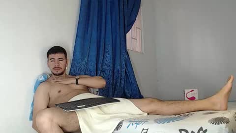 Snapshot of jeycob_happy97 chatting on October 2025 12:25:01 PM Juan David online show from October 2025 12:25:01 PM