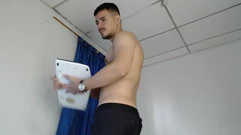 Snapshot of jeycob_happy97 chatting on October 2025 12:04:02 PM Juan David online show from October 2025 12:04:02 PM