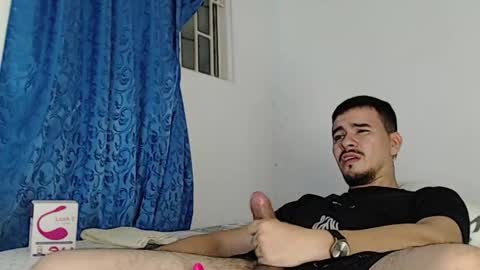 Snapshot of jeycob_happy97 chatting on October 2025 11:51:02 PM Juan David online show from October 2025 11:51:02 PM