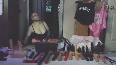 Nasty Cumslut online show from November 2025 01:11:02 PM