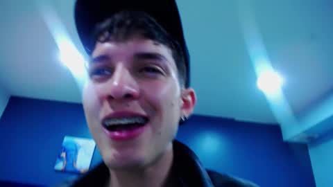 Jheampiero online show from September 2025 01:56:01 PM