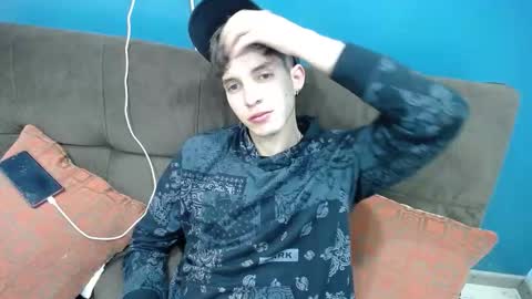 Jheampiero online show from November 2025 01:00:02 PM