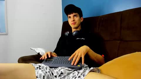 Jheampiero online show from January 2026 08:29:01 PM