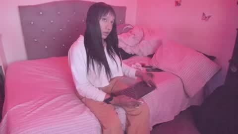 jhoanatrans22 online show from May 2026 05:16:01 AM