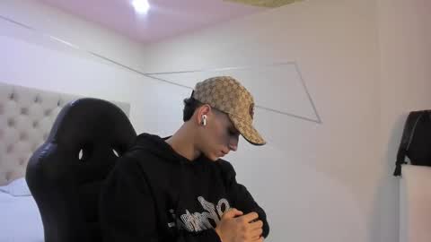 jhoanleandro online show from January 2026 04:15:01 AM