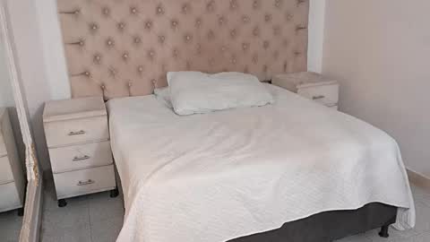 jhoanleandro online show from February 2026 07:51:01 AM