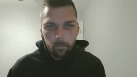 Snapshot of jholls chatting on December 2024 02:57:01 AM jholls online show from December 2024 02:57:01 AM