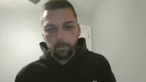 Snapshot of jholls chatting on December 2024 03:45:02 AM jholls online show from December 2024 03:45:02 AM