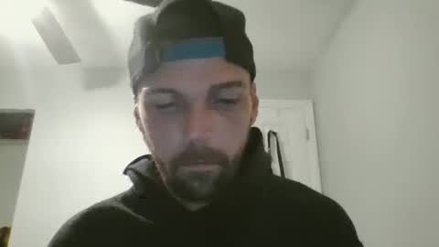 Snapshot of jholls chatting on December 2024 12:20:02 AM jholls online show from December 2024 12:20:02 AM