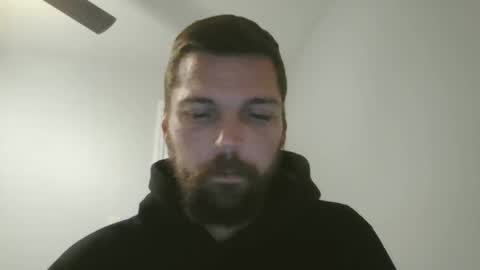 Snapshot of jholls chatting on February 2025 02:51:02 AM jholls online show from February 2025 02:51:02 AM