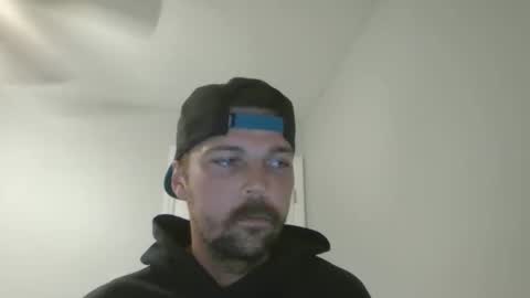 Snapshot of jholls chatting on February 2025 03:43:02 PM jholls online show from February 2025 03:43:02 PM