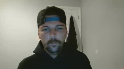 Snapshot of jholls chatting on November 2025 09:03:01 PM jholls online show from November 2025 09:03:01 PM