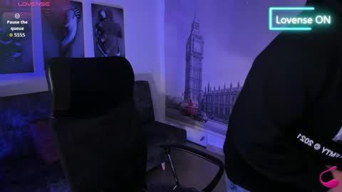 John Bear.... online show from October 2025 11:07:01 AM