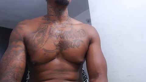 Jhon Tomson online show from November 2025 09:06:02 PM