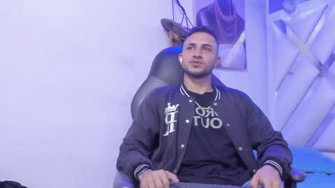 Snapshot of jhonny_flames7 chatting on December 2024 01:59:01 AM jhonny online show from December 2024 01:59:01 AM