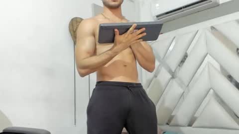 Snapshot of jhonny_flames7 chatting on January 2025 04:06:02 AM jhonny online show from January 2025 04:06:02 AM