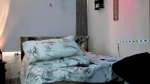 jhonny online show from March 2026 08:01:01 PM