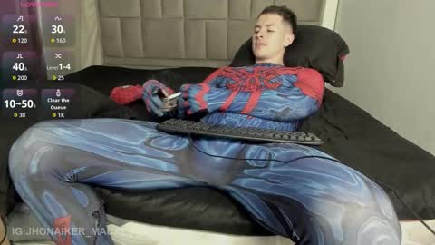 Jhonaiker online show from October 2025 07:59:01 PM