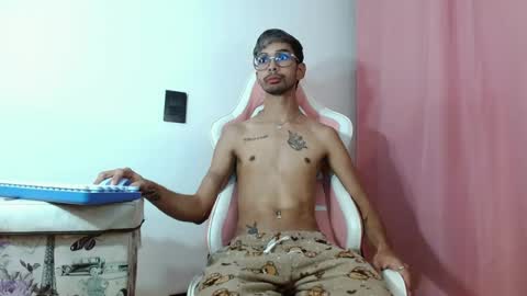 Snapshot of jhonsonvlatino chatting on July 2026 01:12:01 AM jhonsonvlatino online show from July 2026 01:12:01 AM