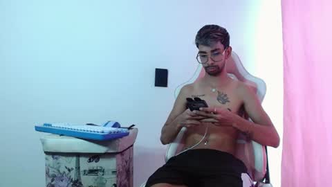 Snapshot of jhonsonvlatino chatting on July 2026 10:46:02 PM jhonsonvlatino online show from July 2026 10:46:02 PM