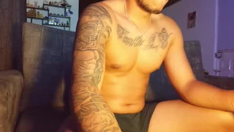 Snapshot of jhonylatin_ chatting on March 2026 01:32:02 AM Jhony online show from March 2026 01:32:02 AM