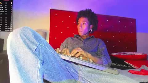 jhonymiller online show from December 2025 07:32:01 PM