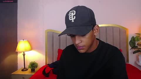 Snapshot of jhos_padill chatting on May 2026 01:51:01 PM jhos online show from May 2026 01:51:01 PM