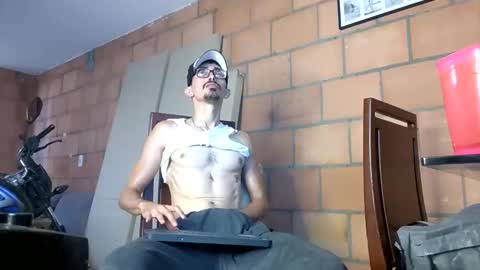 Jhosuamoore  online show from April 2026 01:58:02 PM