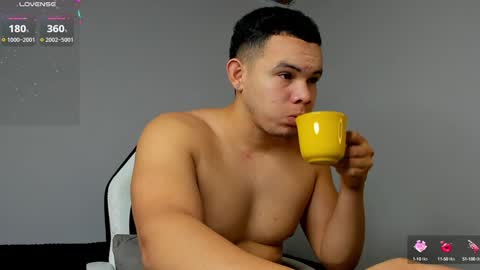 Jhonatan80  online show from December 2024 08:05:01 AM