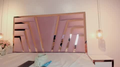 Jiggly online show from November 2025 11:05:01 PM