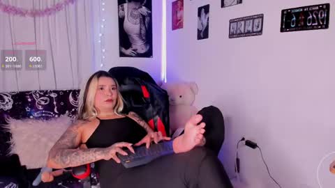 Snapshot of jill_hardener chatting on April 2026 08:14:02 PM Jill Hardener online show from April 2026 08:14:02 PM