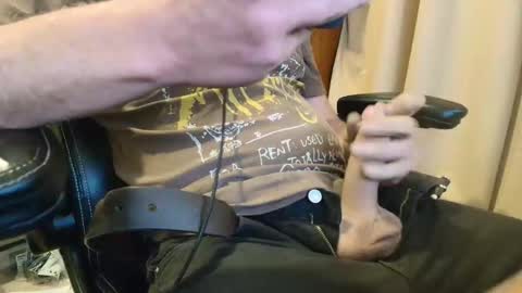 jim74122 online show from September 2025 03:33:02 AM