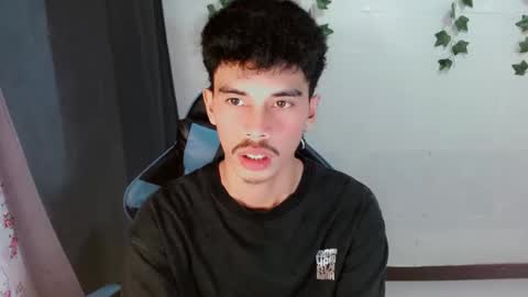 Snapshot of jim_cumxx chatting on October 2025 08:59:01 PM JIMBOY online show from October 2025 08:59:01 PM