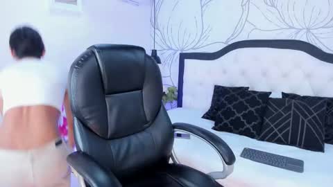 Jim  online show from February 2026 07:42:02 PM