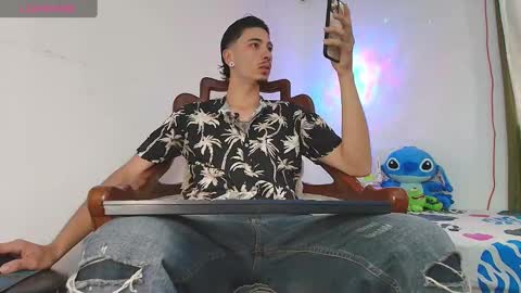 Jimm  Independent Model  online show from September 2025 01:00:02 PM