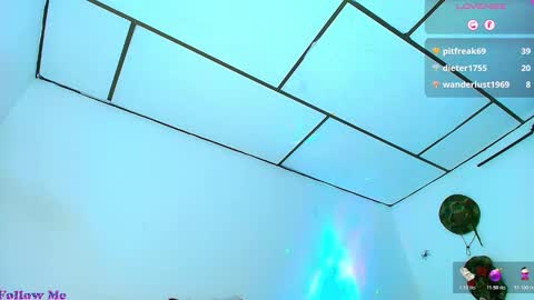 Jimm  Independent Model  online show from November 2025 01:14:02 PM