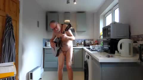 Snapshot of jimmybenido chatting on May 2026 05:07:02 PM Jim Redgewell online show from May 2026 05:07:02 PM
