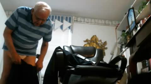 jimwellhung online show from January 2026 09:31:02 PM