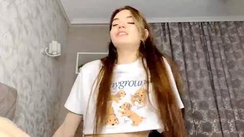 Jinny online show from September 2025 06:18:02 PM