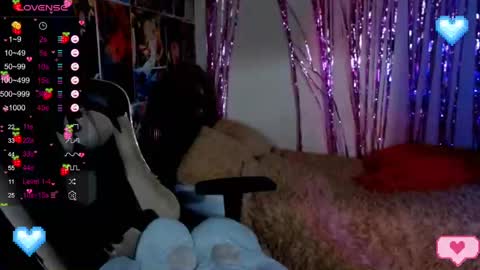 Snapshot of jinx_25 chatting on February 2025 12:15:01 AM  Jinx  online show from February 2025 12:15:01 AM