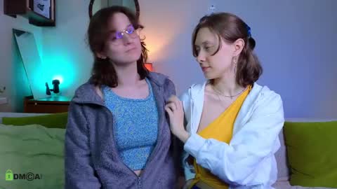 Snapshot of jitoon_exe chatting on May 2026 08:32:01 PM Hey Guys We are Julia ginger Tina brunette online show from May 2026 08:32:01 PM