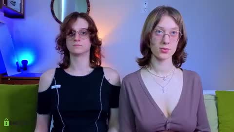 Snapshot of jitoon_exe chatting on June 2026 05:39:02 AM Hey Guys We are Julia ginger Tina brunette online show from June 2026 05:39:02 AM